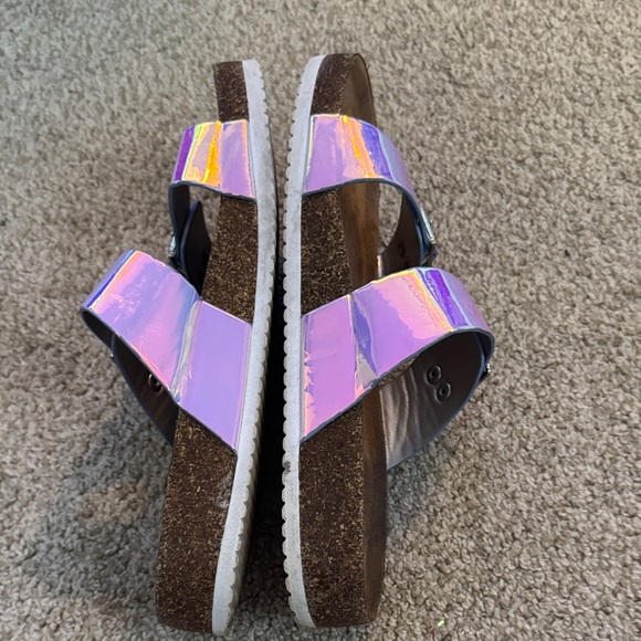 Kids Iridescent Sandals - Picture 6 of 9